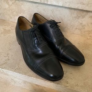 COLE HAAN Black Buckland Leather oxfords size 10 w/ Nike comfort technol…